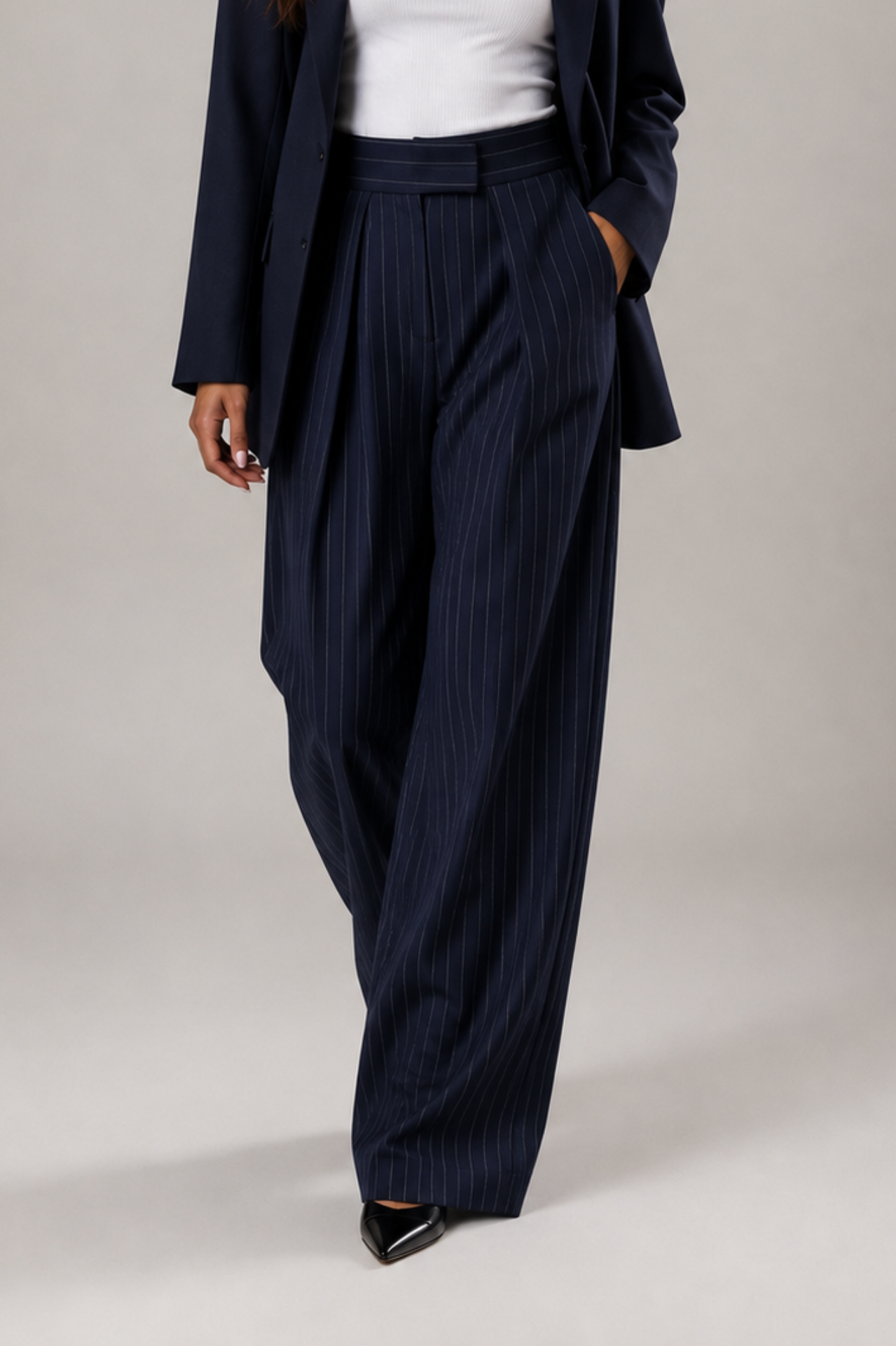 Pantaloni a gamba larga Nora