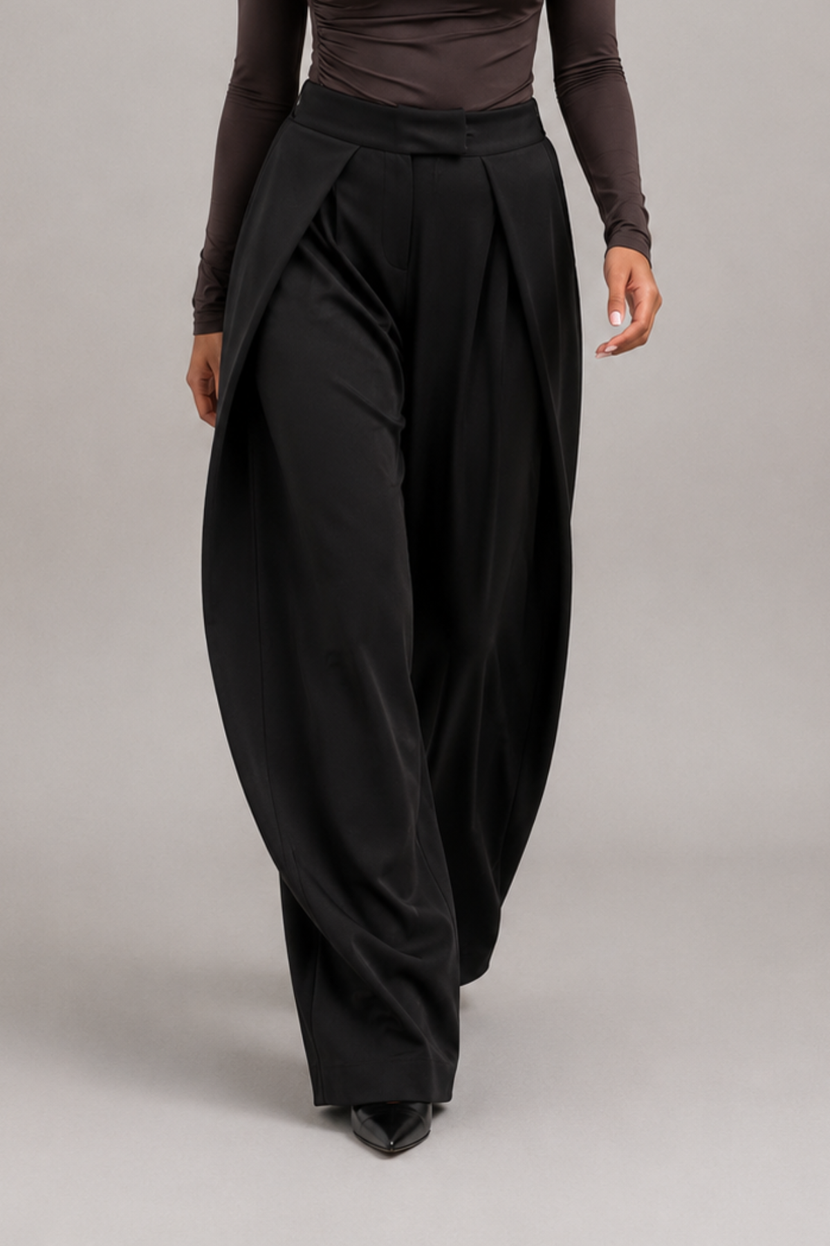 Pantaloni a gamba larga Nora